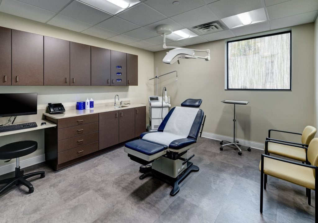 Patient chair in Chicago Surgical Specialists